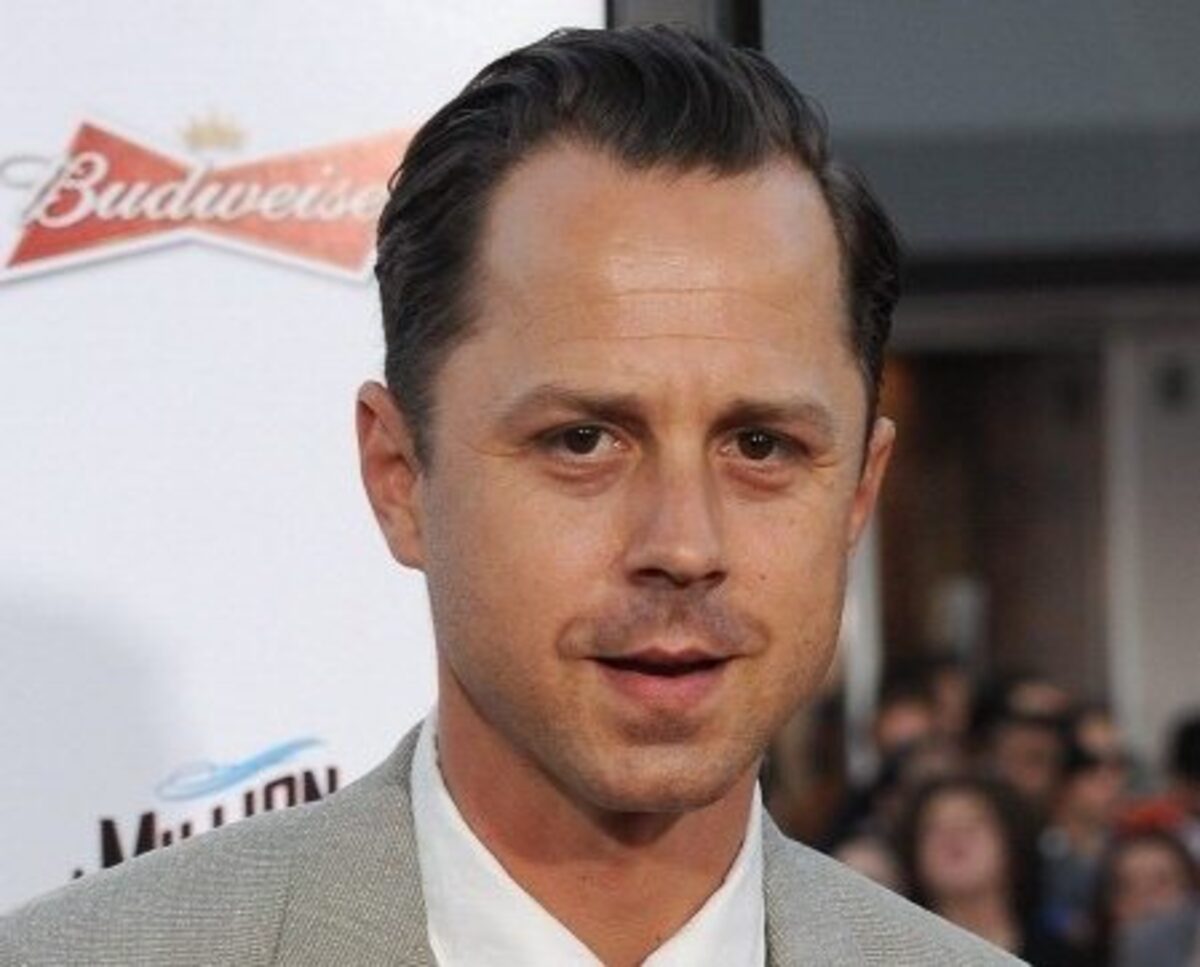 Giovanni Ribisi Net Worth, Wealth, and Annual Salary 2 Rich 2 Famous