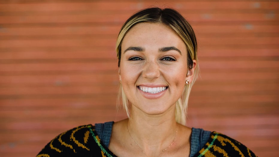 Sadie Robertson Net Worth, Wealth, and Annual Salary 2 Rich 2 Famous