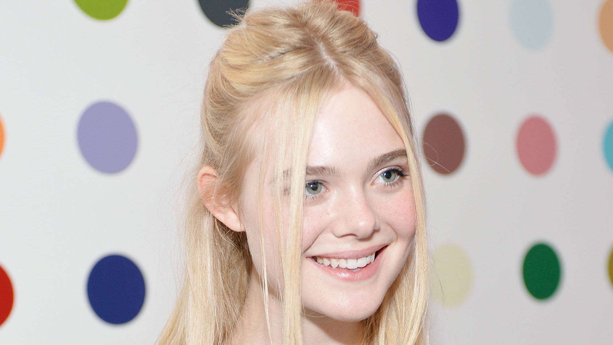 Elle Fanning Net Worth, Wealth, and Annual Salary - 2 Rich 2 Famous