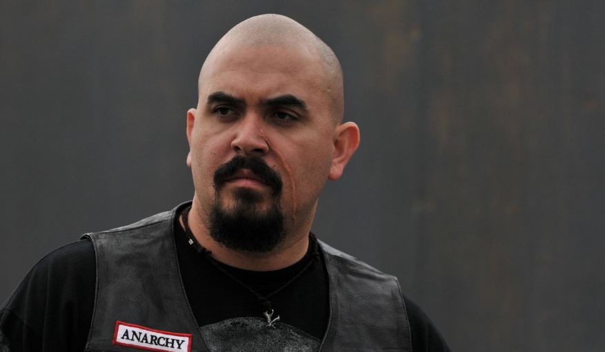 Noel Gugliemi Net Worth, Wealth, and Annual Salary 2 Rich 2 Famous