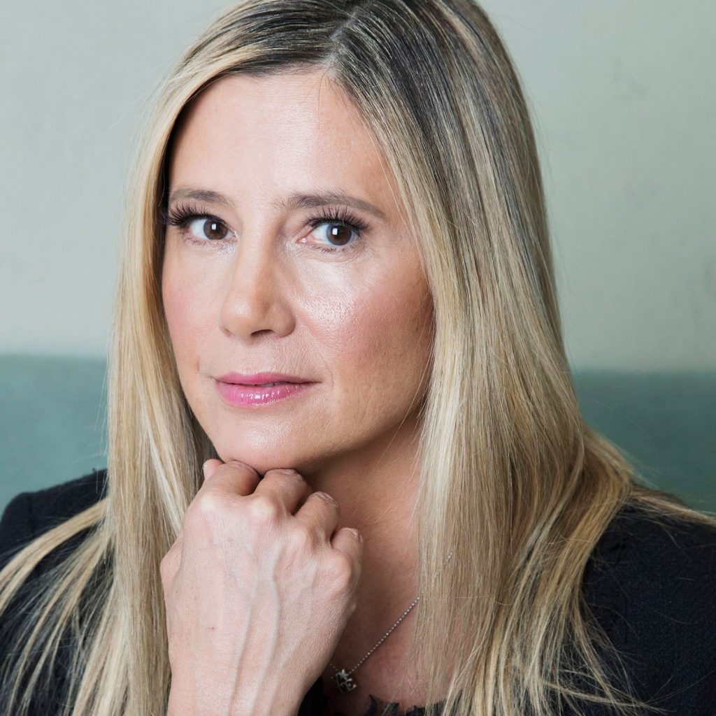 Mira Sorvino Net Worth and Amassed Wealth 2 Rich 2 Famous